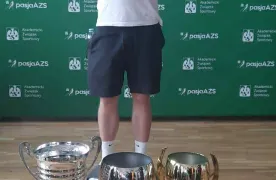 Uczniowie na zawodach sportowych
