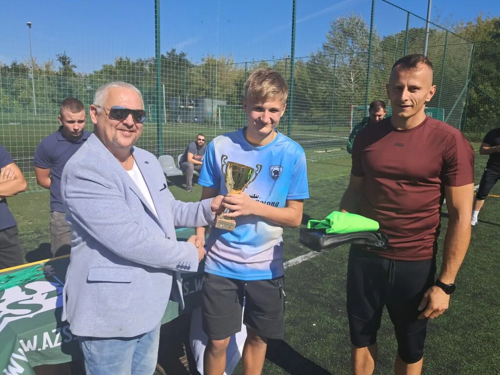 DOLNA CUP