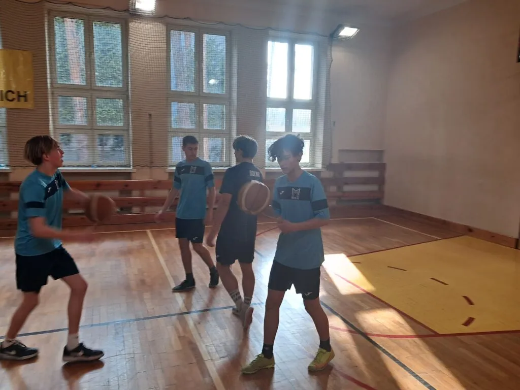 Turniej koszykówki