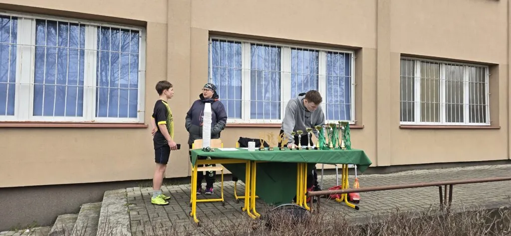 Turniej piłki nożnej o Puchar Dyrektora MOS Nr 6                               
