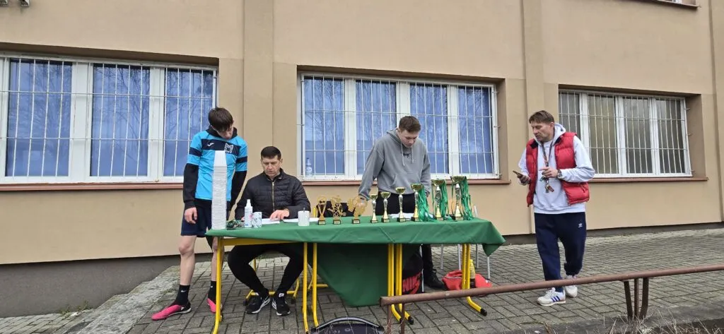 Turniej piłki nożnej o Puchar Dyrektora MOS Nr 6                               